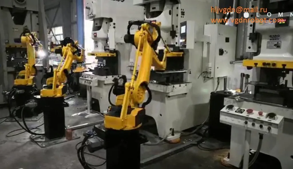 промышленные роботы манипуляторы в Китае 2