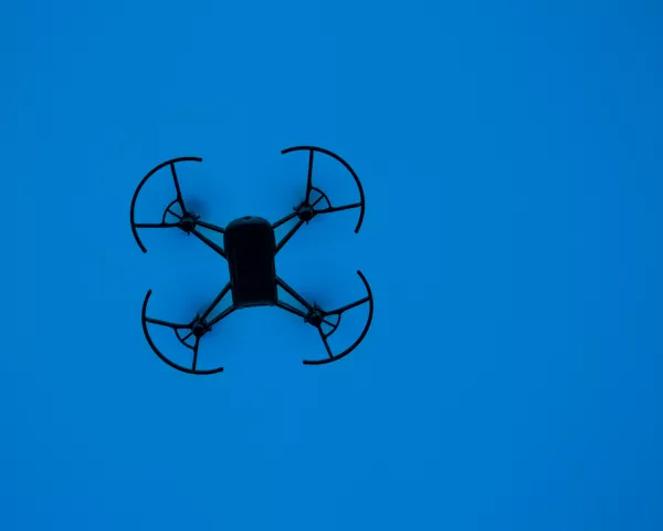 Наземные опрыскиватели могут и не уступить свой рынок дронам