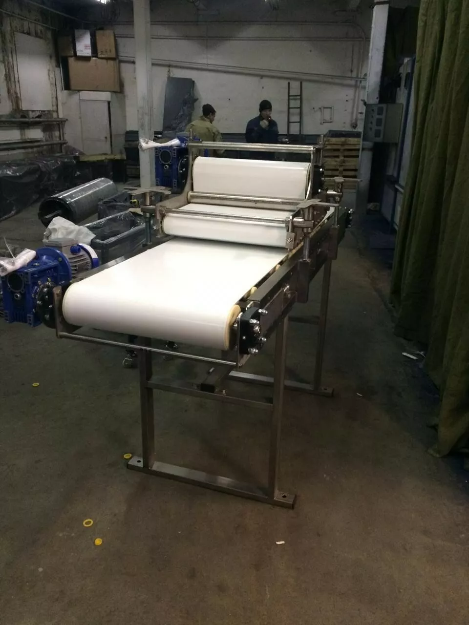 фотография продукта Пресс-конвейеры для снеков из рыбы