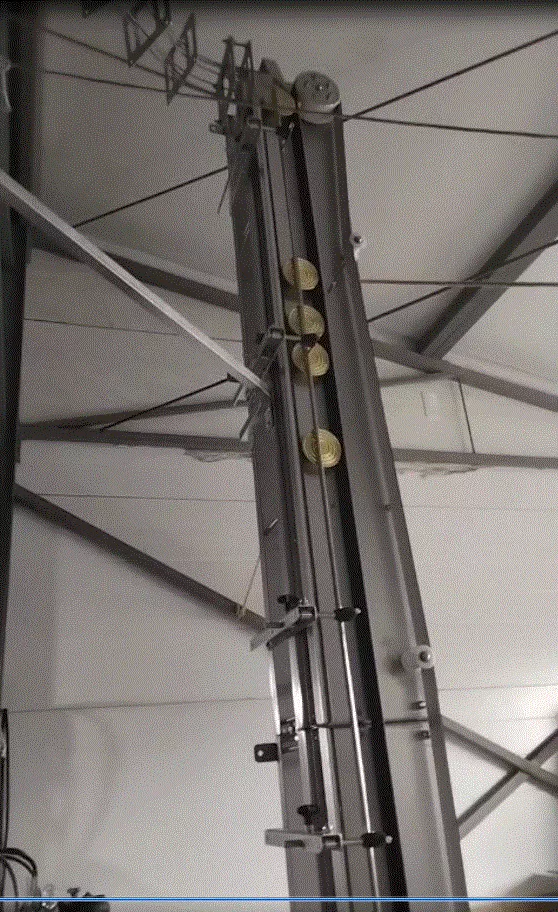 Фотография продукта Вертикальный подъемник жестяной тары